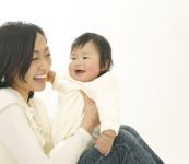 抱っこの効果がすごすぎる！１分でOK♪ 子育てのイライラ解消「ちょいだっこ」